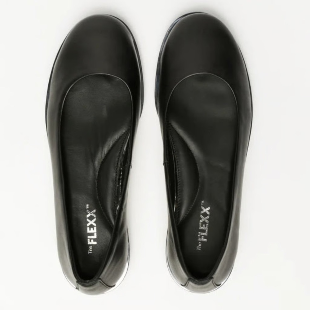 THE FLEXX Elegant Black Leather Slip-Ons